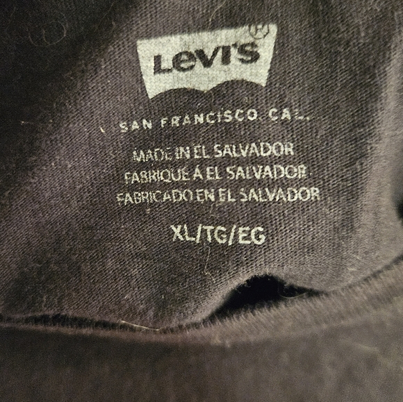 Xl ladies Levi tshirt - Picture 2 of 2